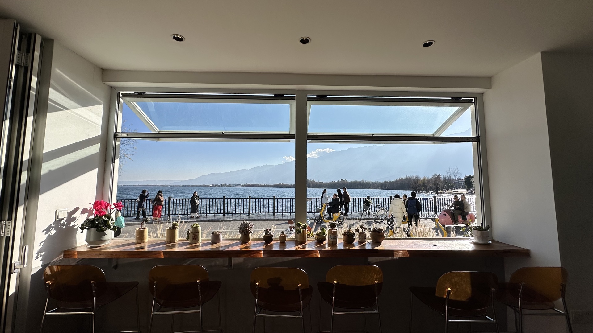 Cycling Yunnan: Erhai Lake and the Dianchi Greenway photo 3